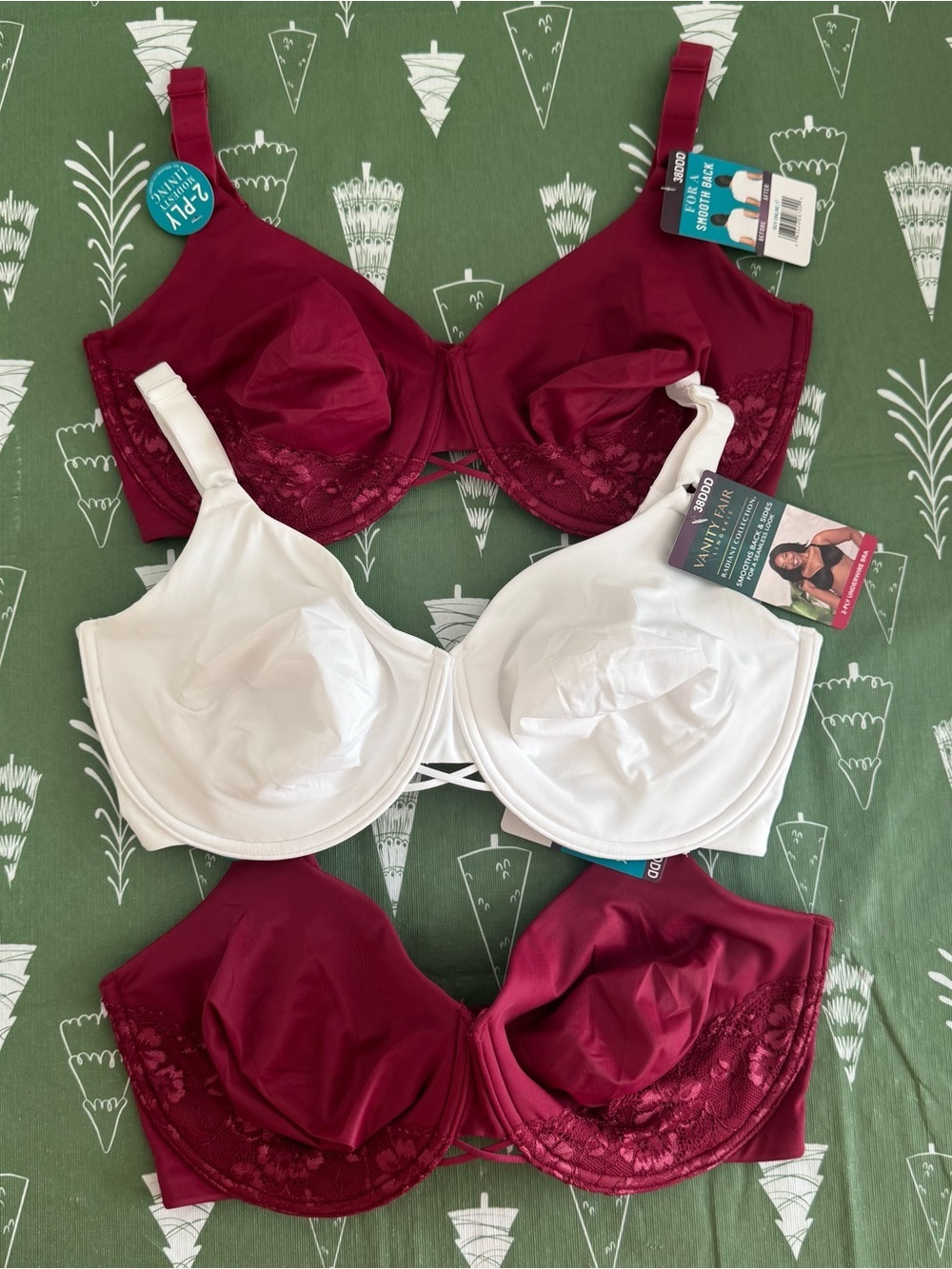 Vanity Fair Radiant 38DDD Full Coverage Underwire Bras Burgundy White Lot of 3